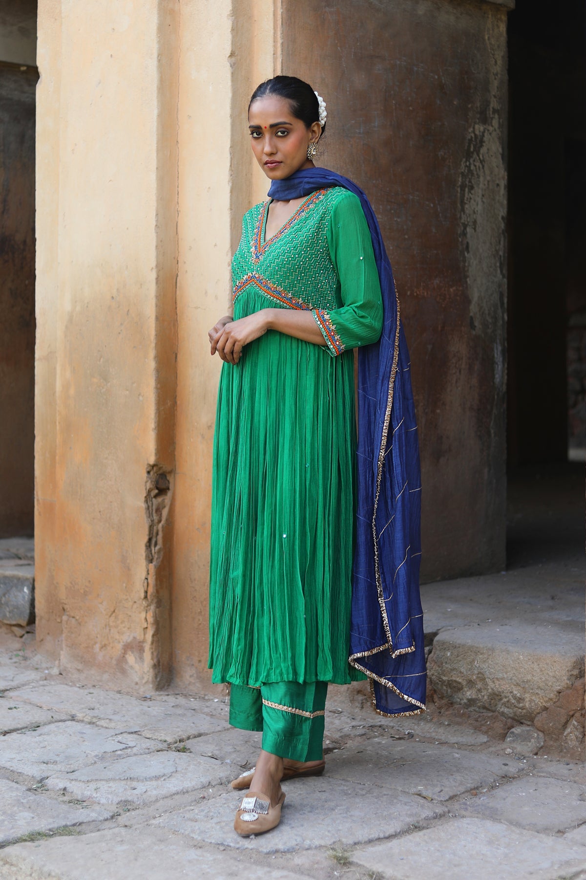 GREEN WITH NAVY BLUE MOGRA KURTA SET