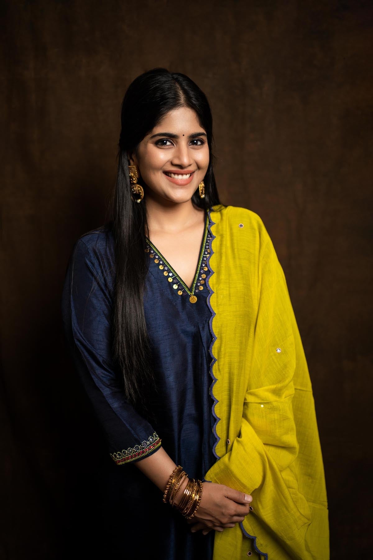 MEGHA AKASH  IN NAVY BLUE MOGRA KURTA SET